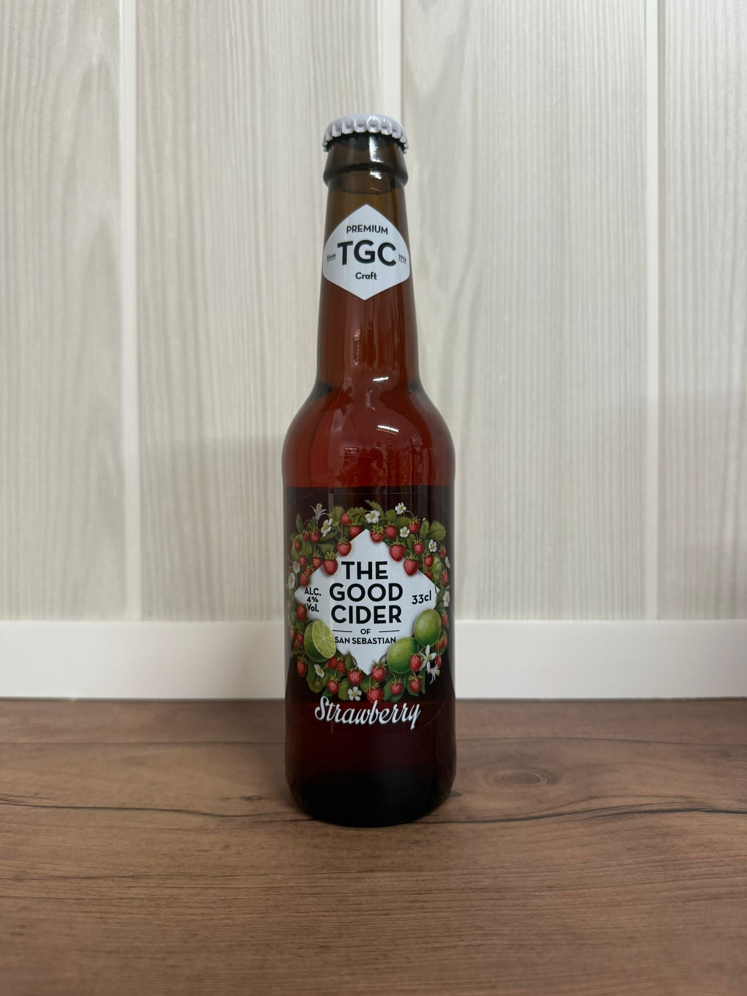 SIDRA DE FRESA Y LIMA