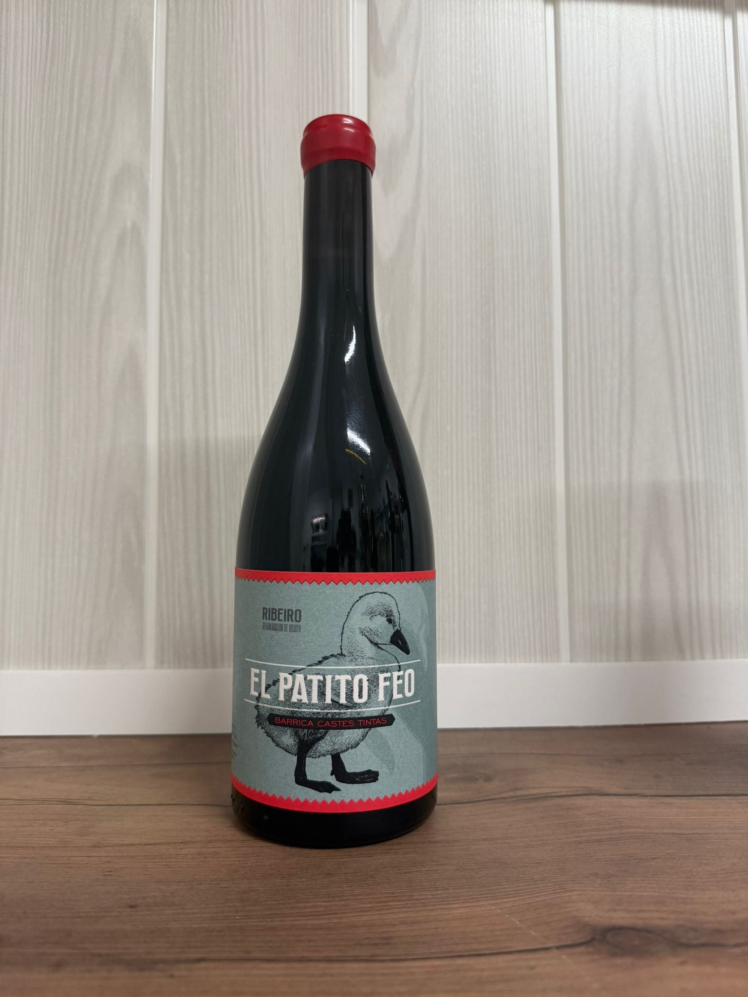 PATITO FEO TINTO